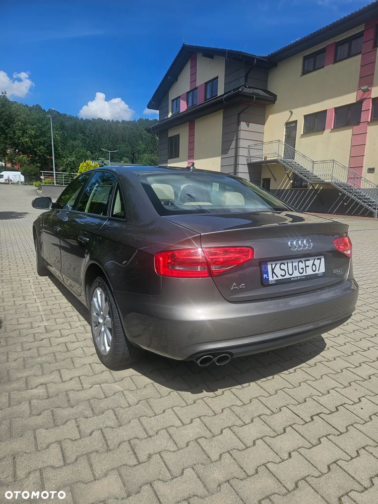 Audi A4 Limousine - 5