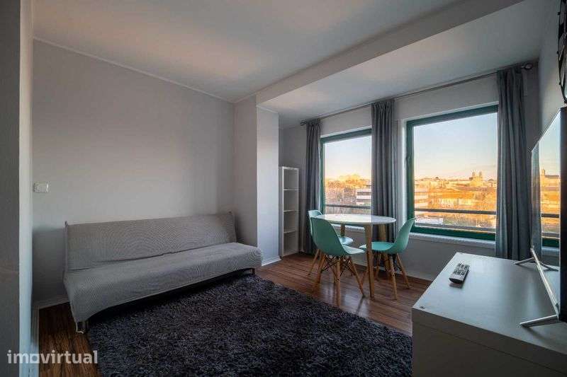 Apartamento T1 Praça da Galiza - Grande imagem: 2/10