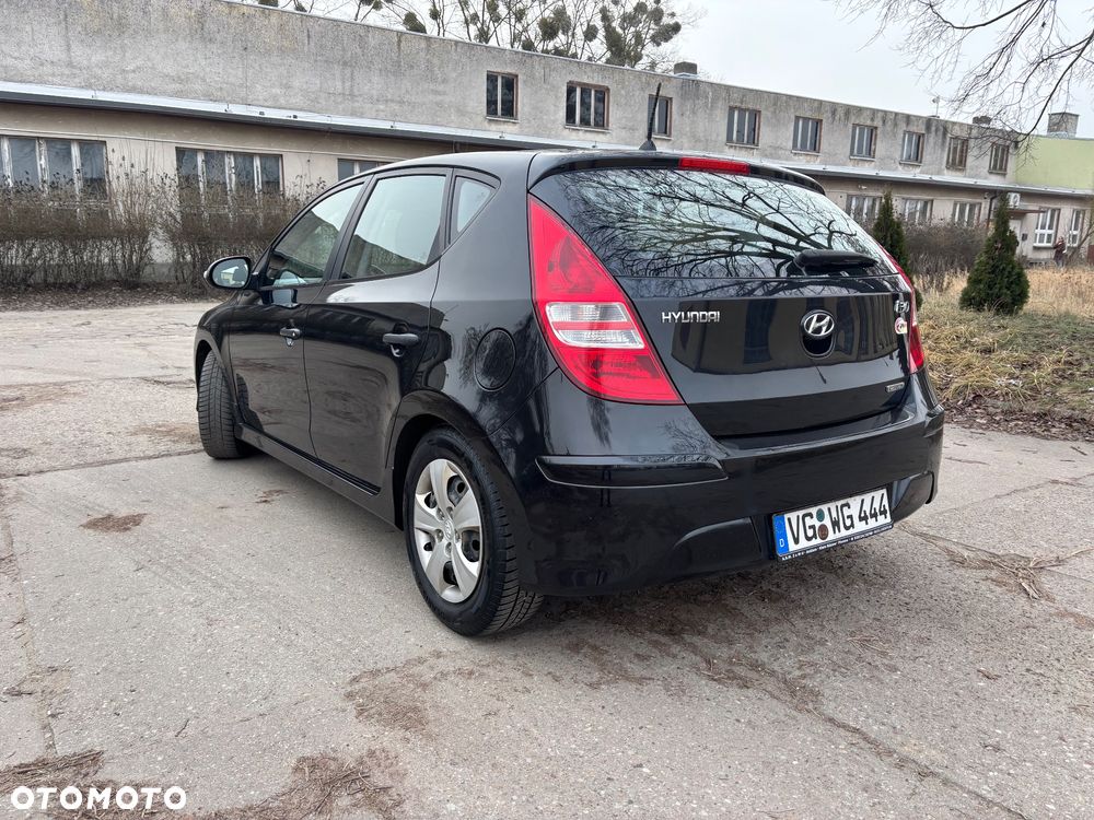 Hyundai i30 i30cw 1.6 CRDi FIFA WM Edition - 34