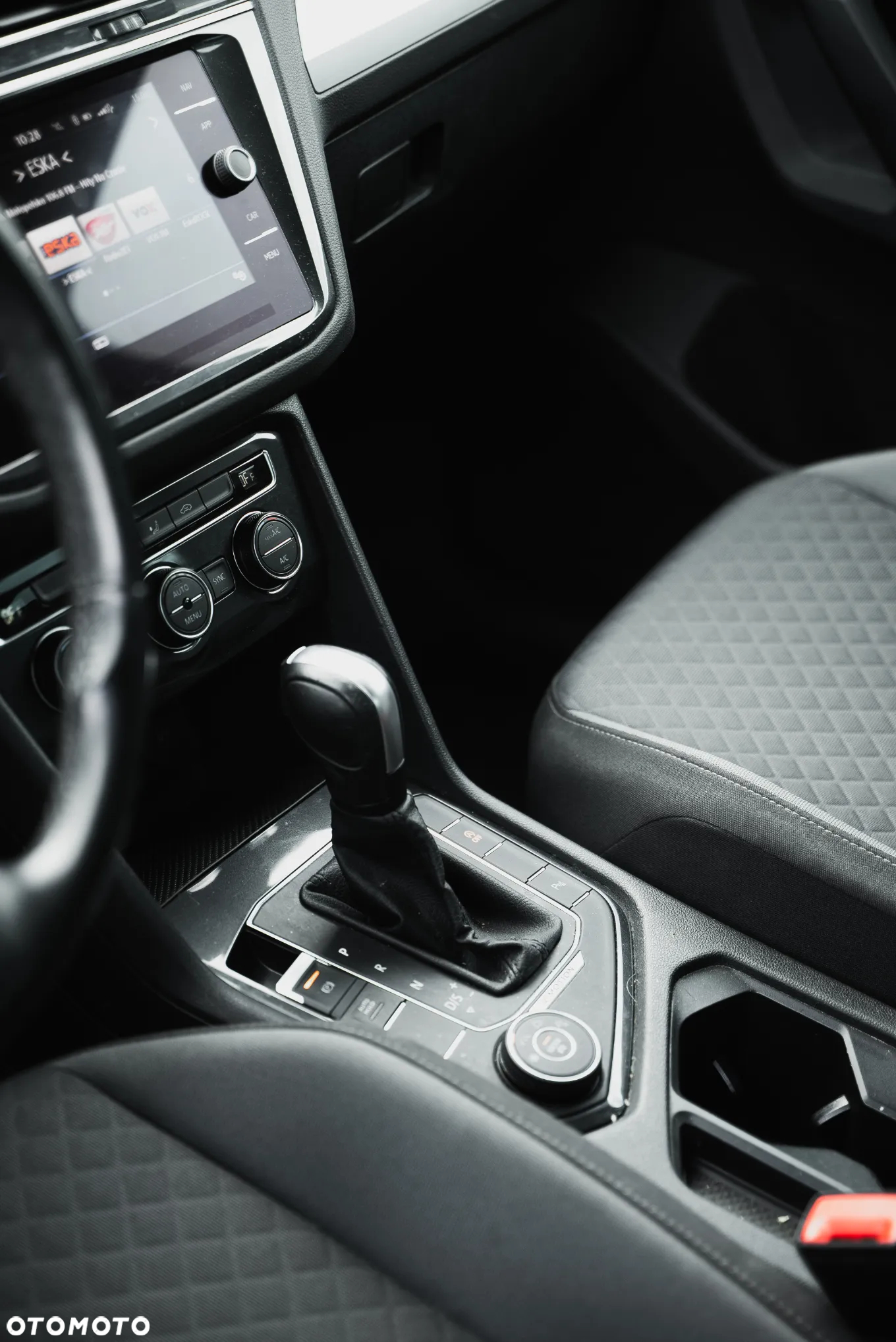 Volkswagen Tiguan - 12