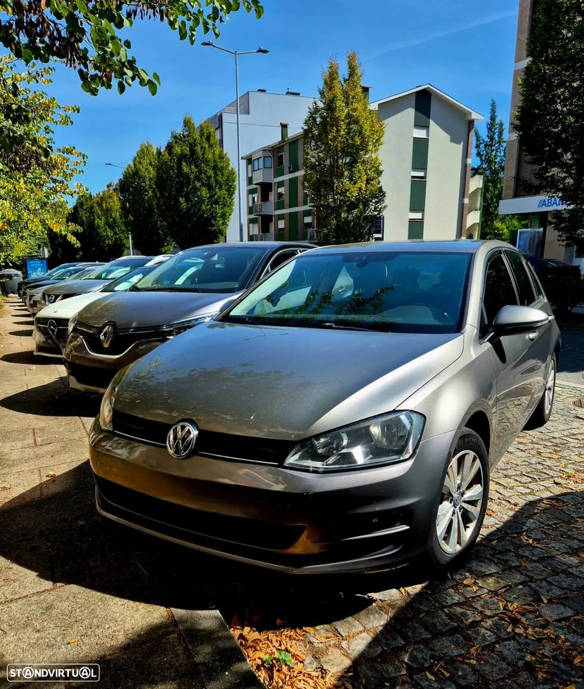 VW Golf 1.6 TDi Confortline DSG - 1
