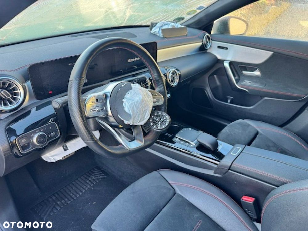 Mercedes-Benz CLA 200 d AMG Line 8G-DCT - 9