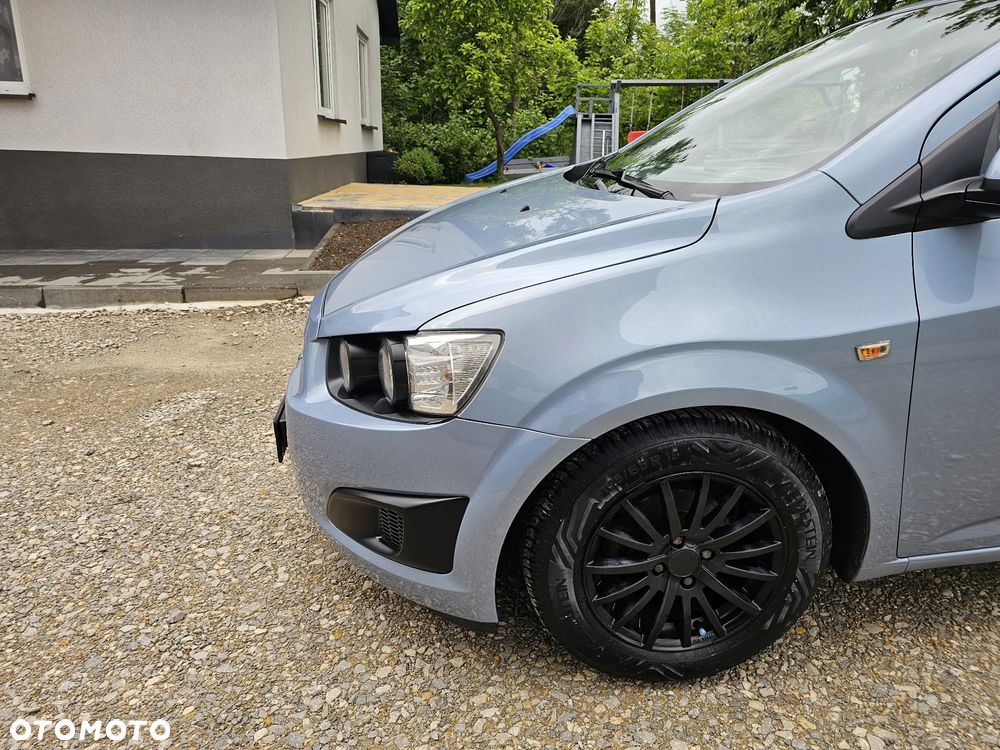 Chevrolet Aveo - 28