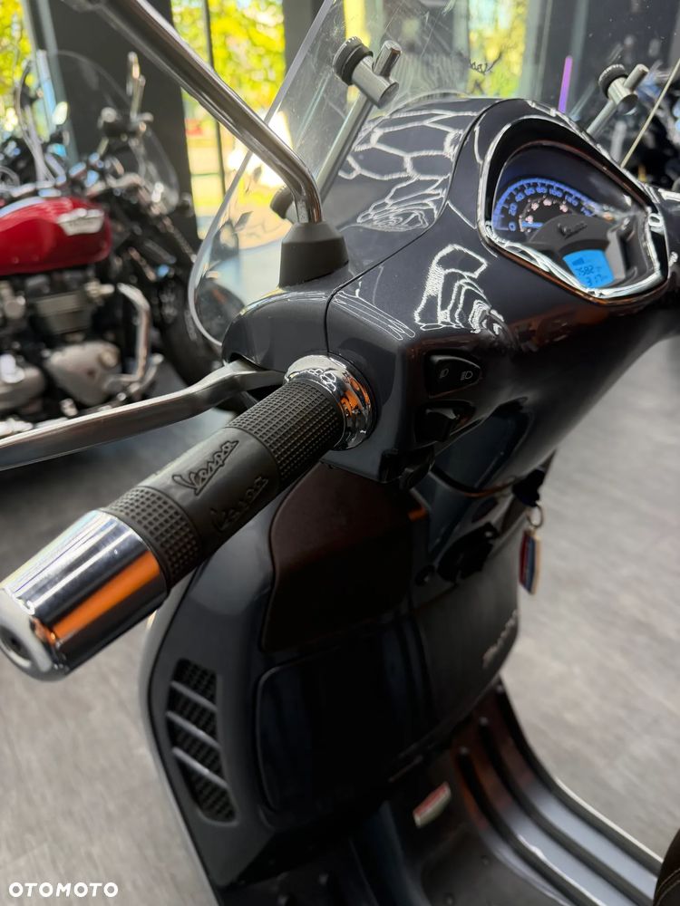 Vespa GTS - 15