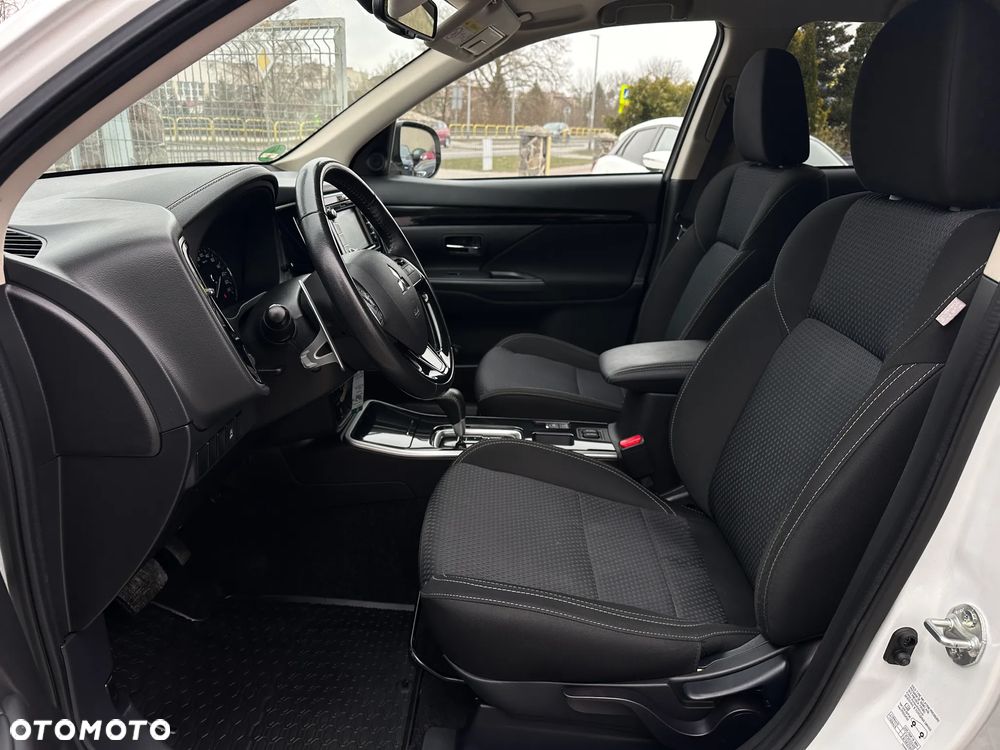 Mitsubishi Outlander 2.0 2WD CVT Diamant Edition+ - 10