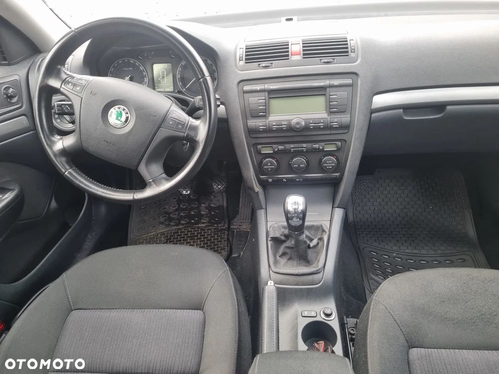 Skoda Octavia 1.8 TSI Ambiente - 15