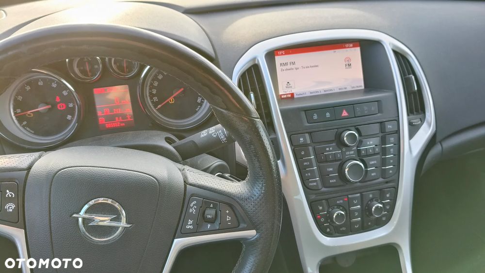 Opel Astra 1.4 Turbo Innovation - 11