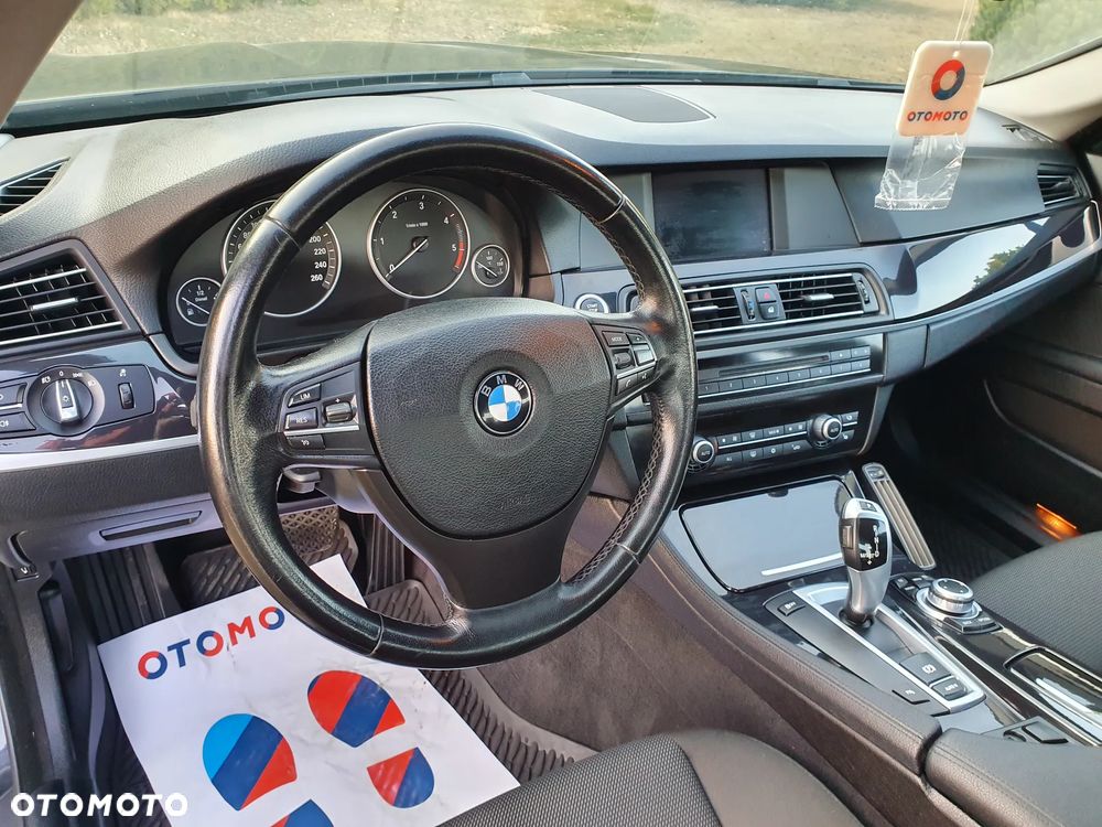 BMW Seria 5 520d Sport-Aut - 16