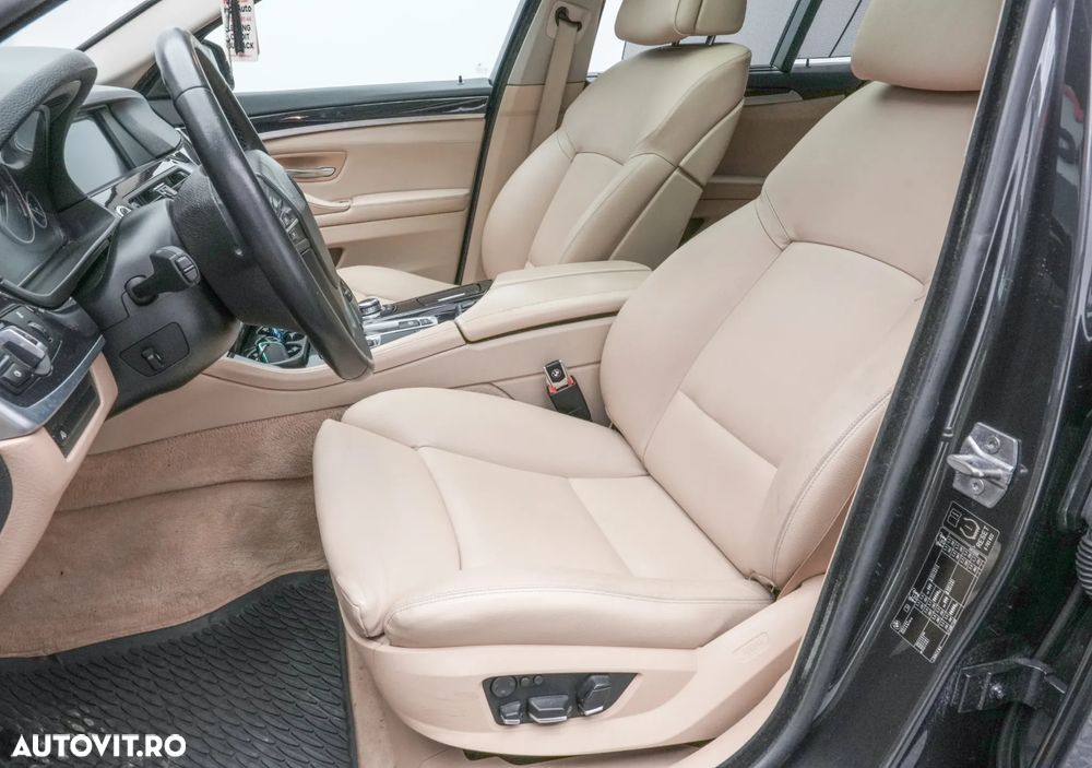 BMW Seria 5 520d xDrive - 15