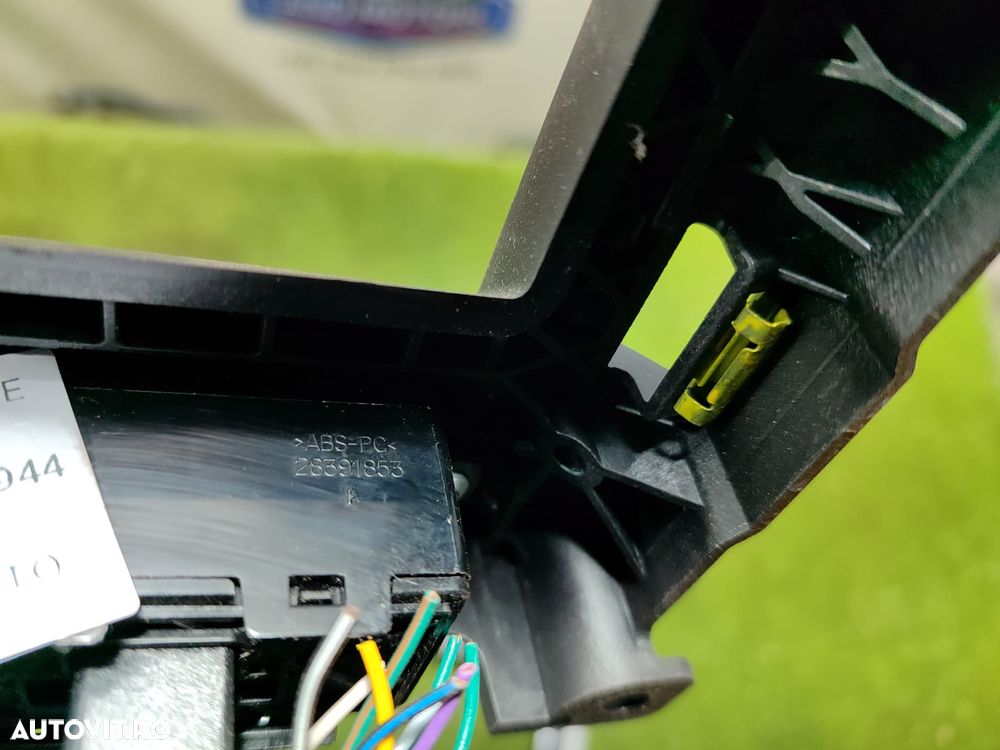 PANOU BUTOANE DISPLAY BORD  JAGUAR F-PACE X761 2018 2.0 DIESEL / 5 USI SUV 2016-2020 COD OEM 28391853 / PEUGEOT 208 1.4 DIESEL 2013 / 2012-2018 - 7