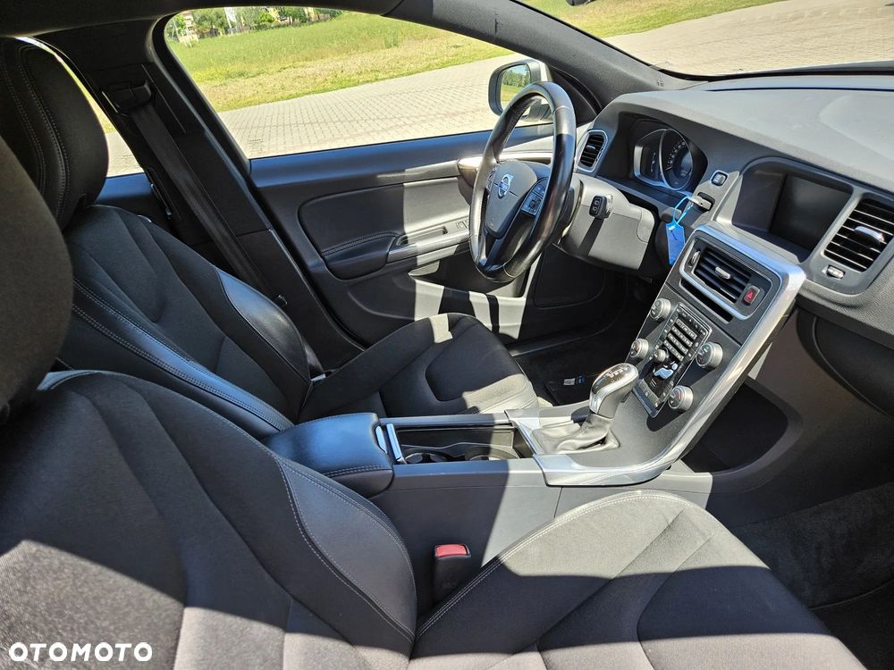 Volvo V60 D3 Geartronic Momentum - 7