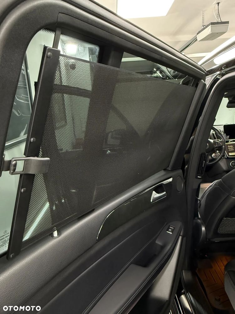 Mercedes-Benz GLS 500 4Matic 9G-TRONIC AMG Line - 20