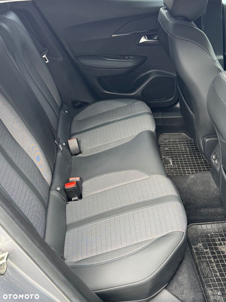 Peugeot 2008 1.2 PureTech Active Pack S&S - 20