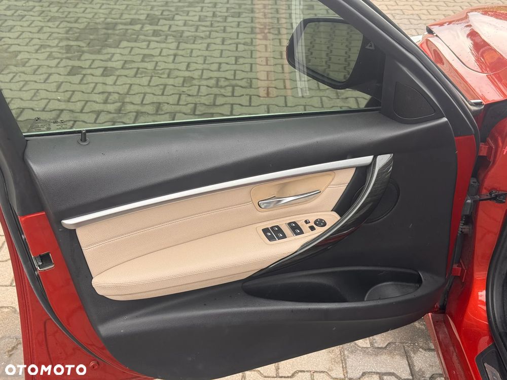 BMW Seria 3 330i GPF Sport Line Shadow sport - 15