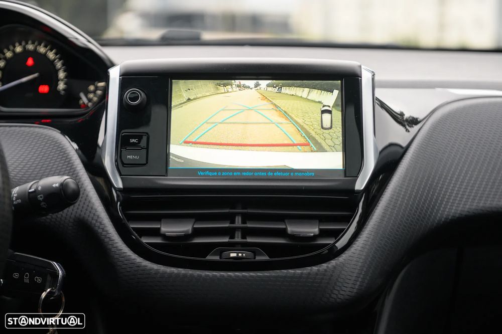 Peugeot 208 1.2 PureTech GT Line - 39