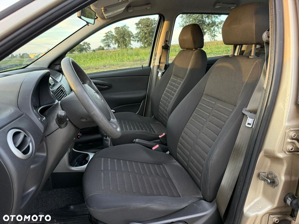 Fiat Punto 1.2 8V - 7