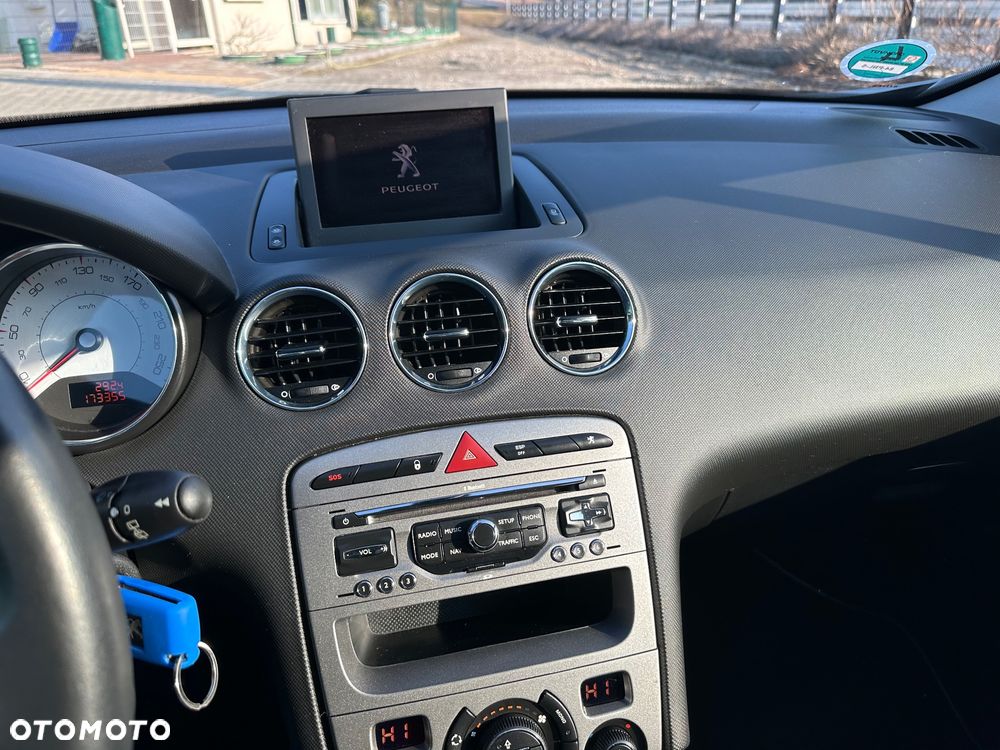 Peugeot 308 120 VTi Millesim 200 - 13