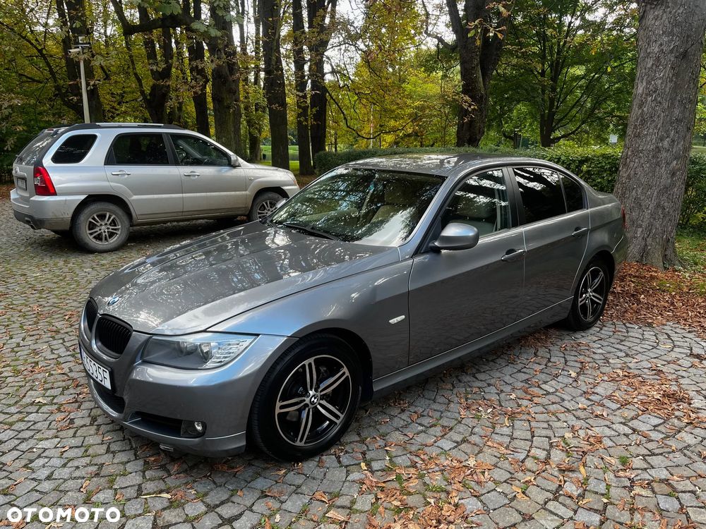BMW Seria 3 320i - 3