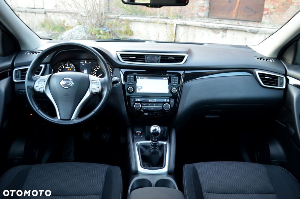 Nissan Qashqai 1.6 DIG-T N-Connecta - 8