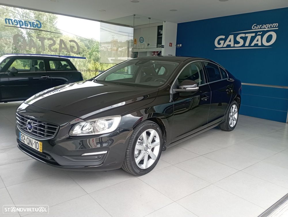 Volvo S60 2.0 D2 Momentum - 3