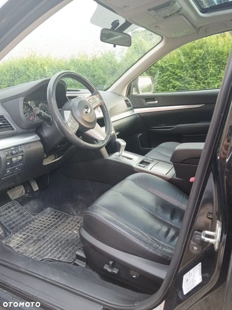 Subaru Legacy - 9