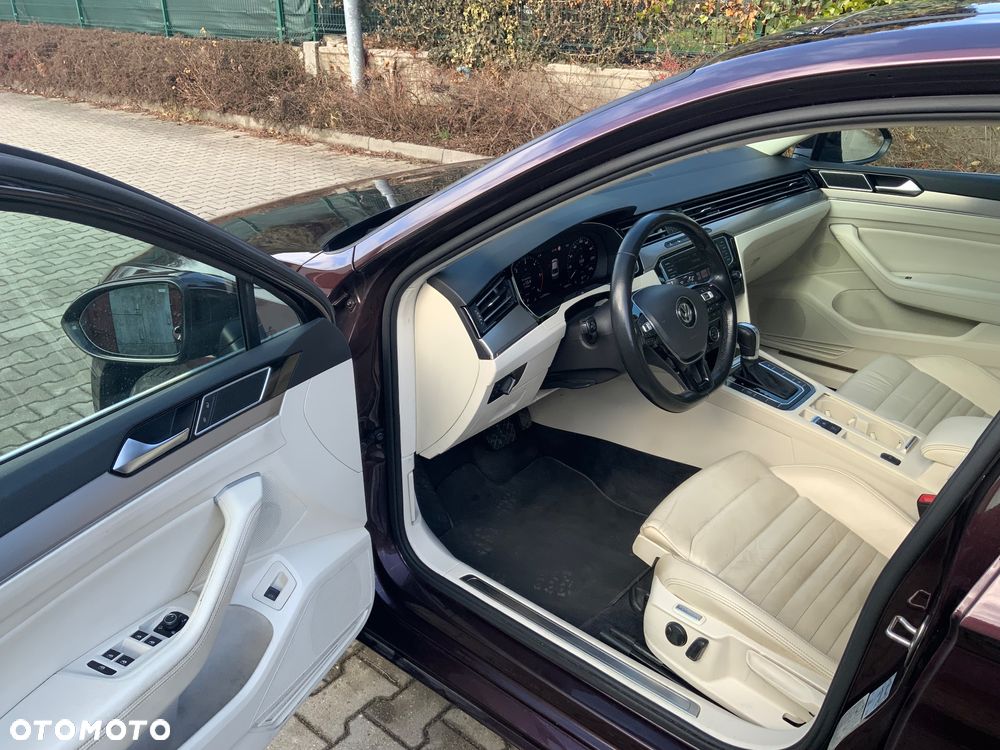 Volkswagen Passat - 9
