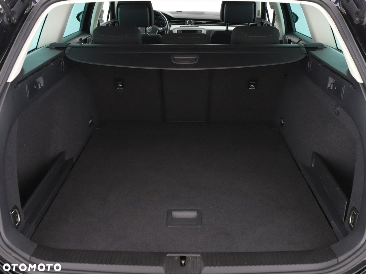 Volkswagen Passat - 20
