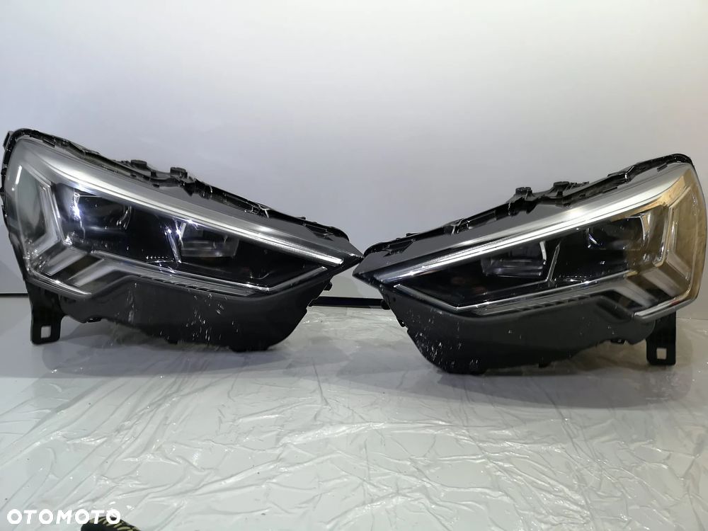 Lampa Lewa Prawa Audi Q3 83A FULL LED Komplet Kompletne Przód Przednie