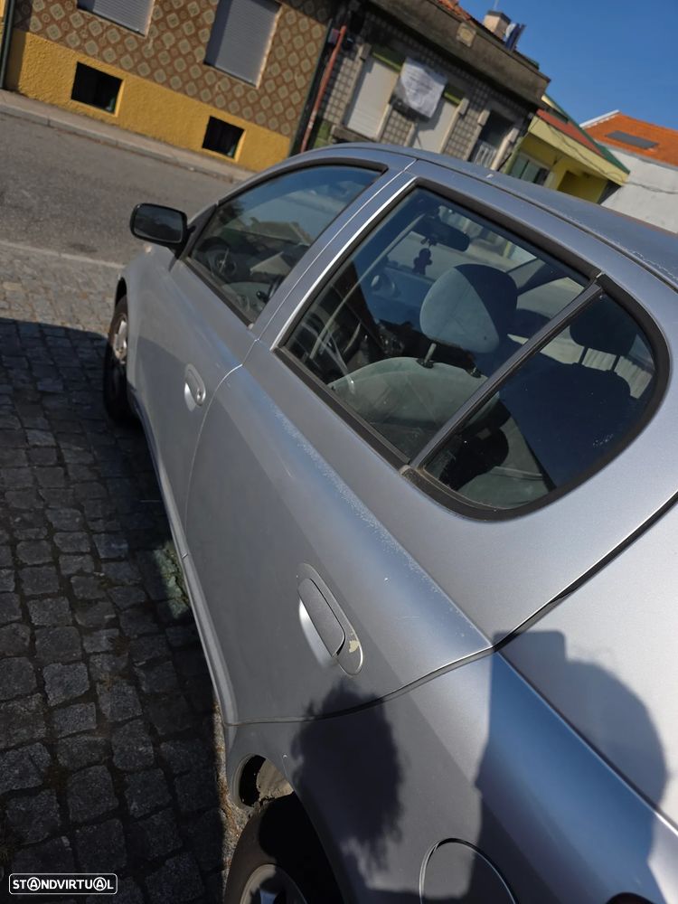 Toyota Yaris 1.0 Base - 3