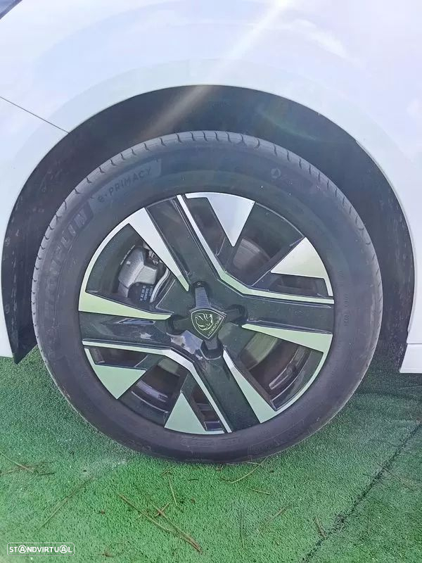 Peugeot e-208 50 kWh GT Line - 18