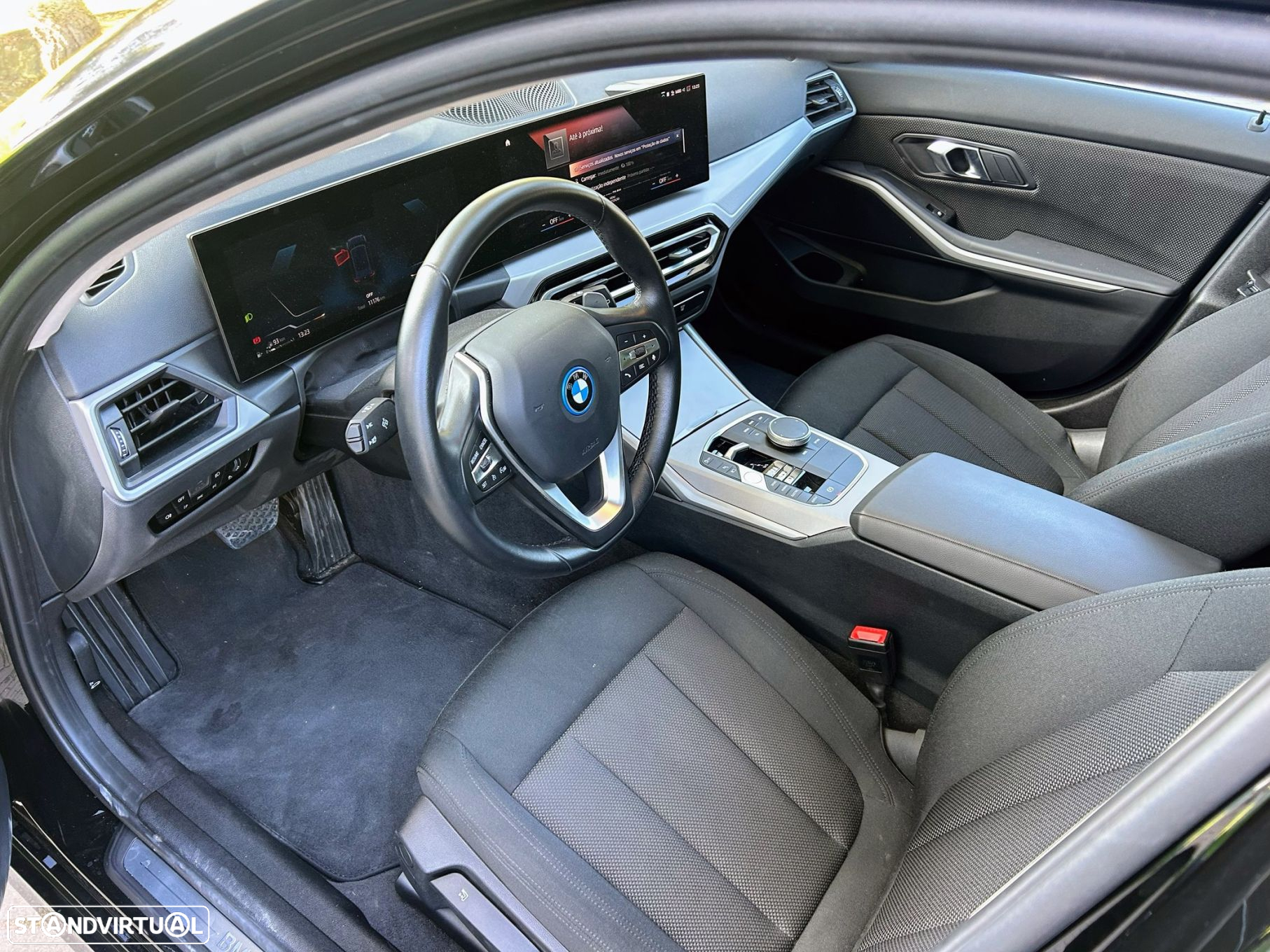 BMW 320 e Touring Corporate Edition Auto - 16
