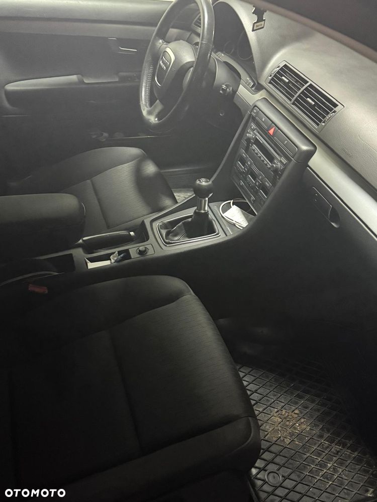 Audi A4 Avant - 8