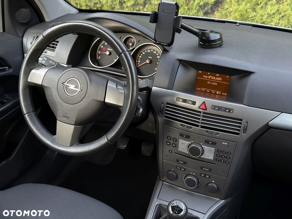 Opel Astra 1.6 Caravan Enjoy - 20