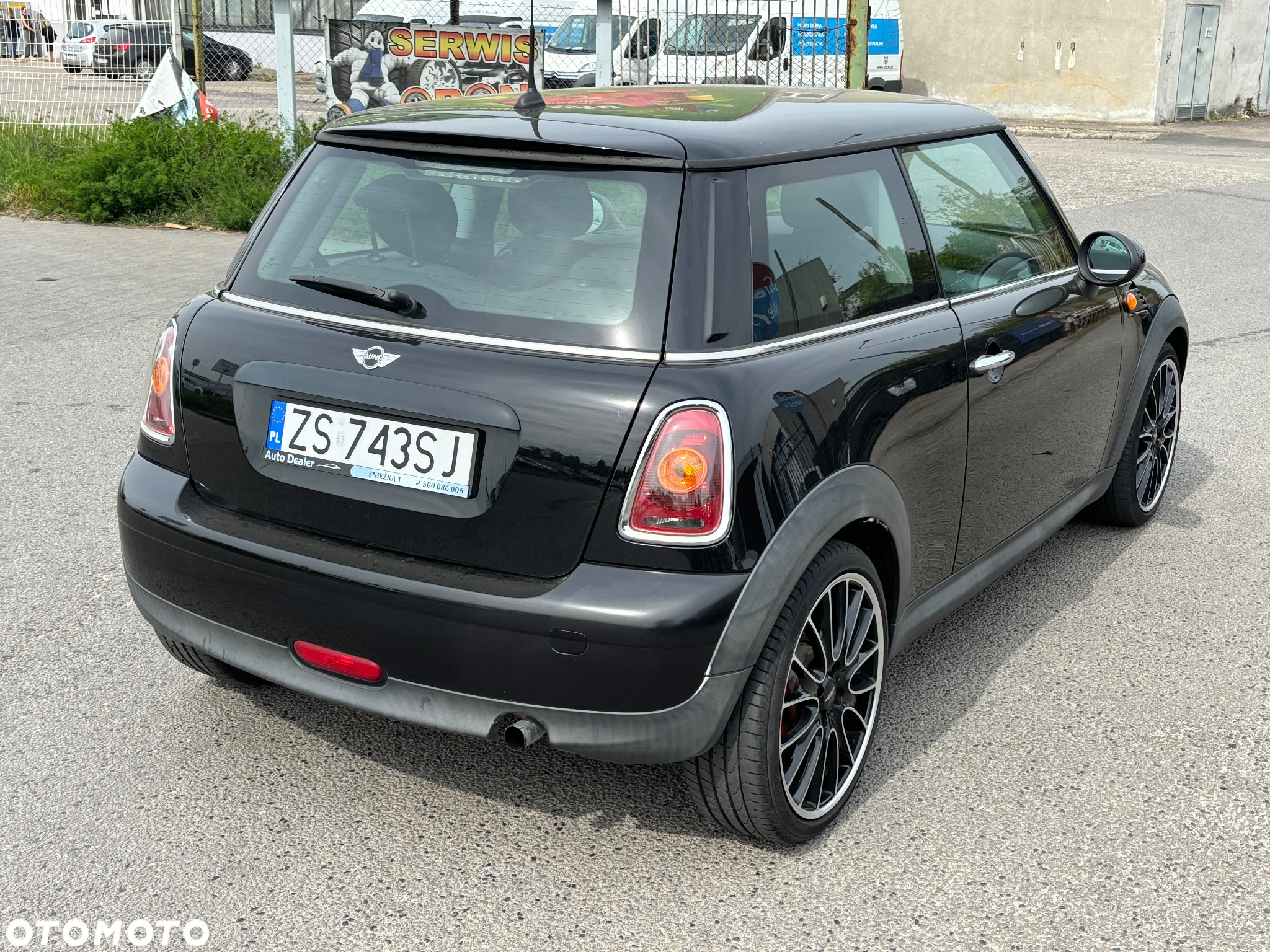 MINI ONE Standard - 14