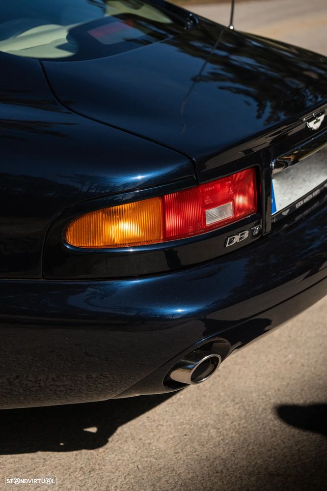 Aston Martin DB7 Vantage Coupé - 12