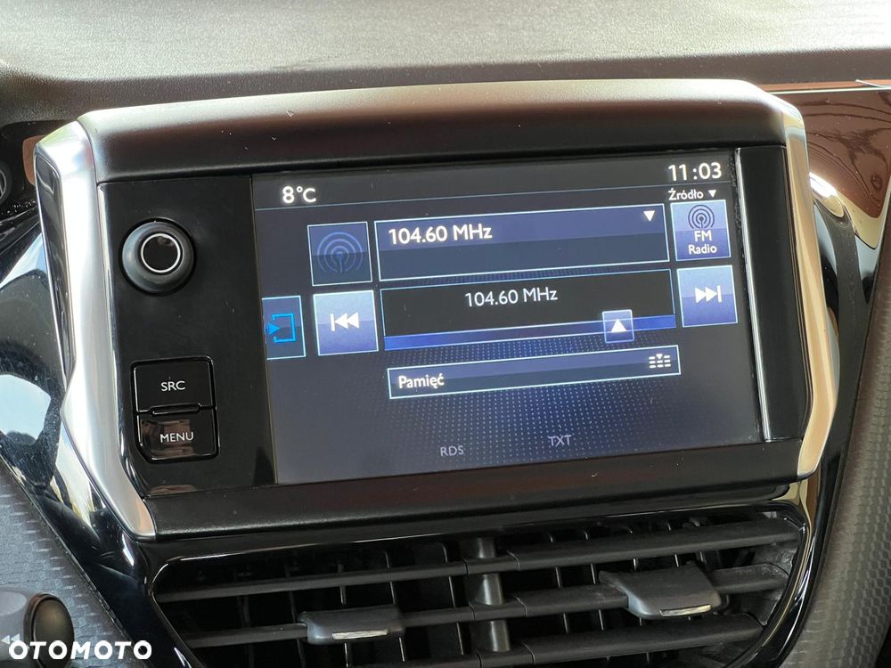 Peugeot 2008 1.6 e-HDi Allure S&S - 23