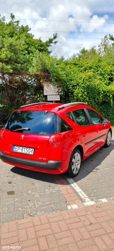Peugeot 207 - 1