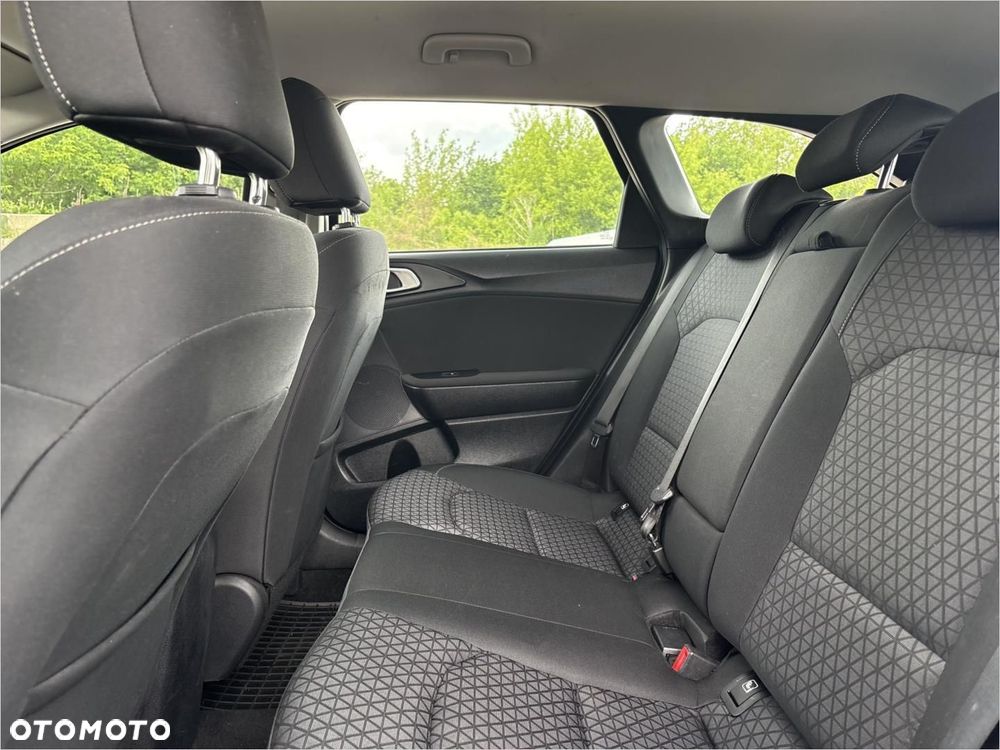 Kia Ceed 1.5 T-GDI M DCT - 15