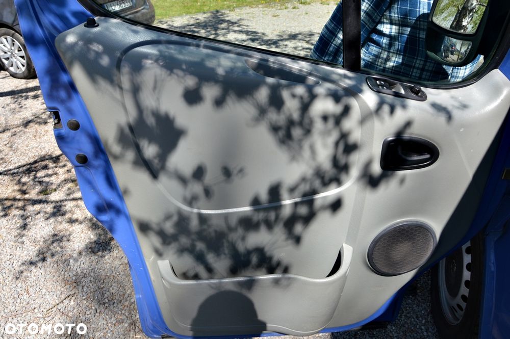 Opel Vivaro - 13