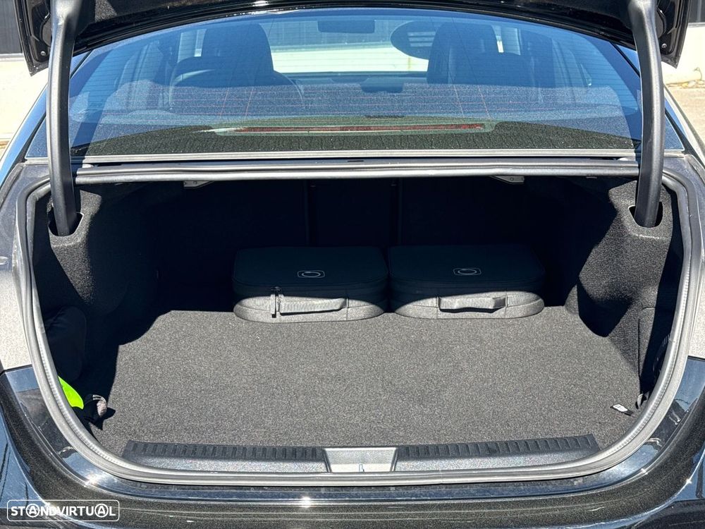 Mercedes-Benz E 300 Standard - 20