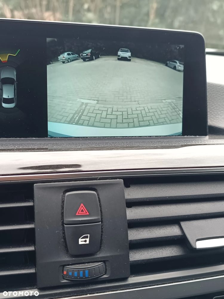 BMW Seria 3 330e iPerformance Luxury Line - 29