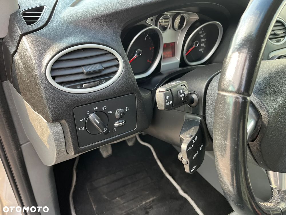 Ford Focus - 23