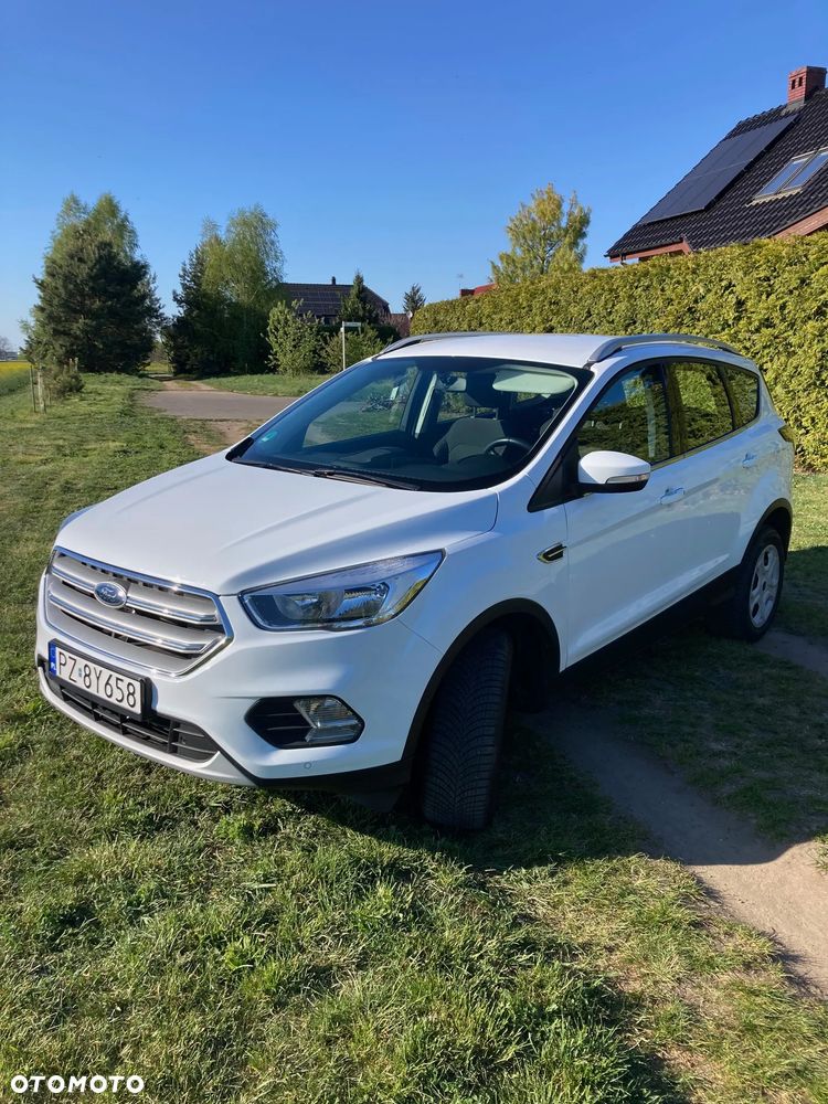 Ford Kuga 1.5 EcoBoost 2x4 Trend - 1