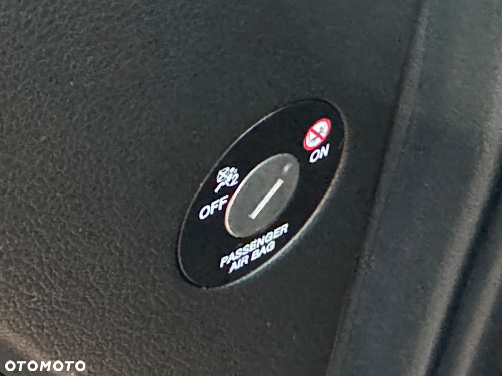 Kia Carens 1.7 CRDi 141 ISG Spirit - 19