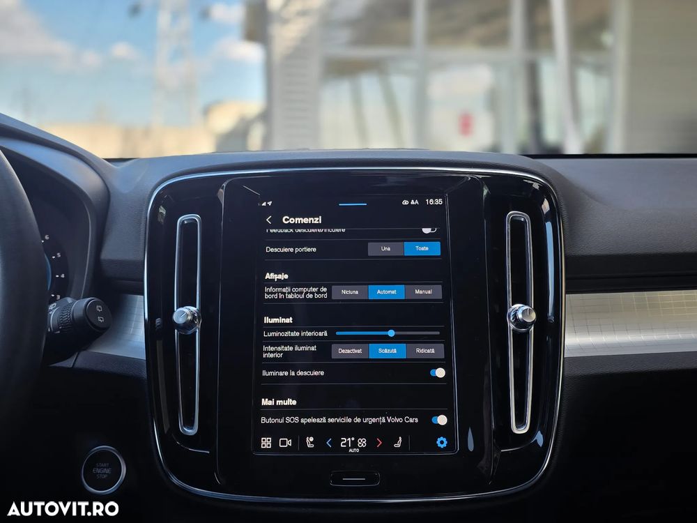 Volvo XC 40 B4 AT8 AWD Mild Hybrid Inscription - 28