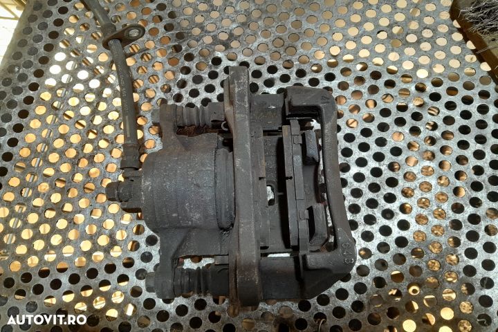 Etrier fata dreapta Suzuki Swift 4 [2010 - 2015] Hatchback 5-usi 1.2 - 3