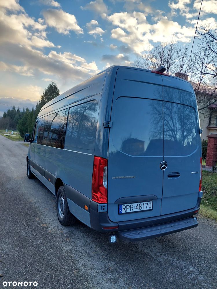Mercedes-Benz Sprinter - 4