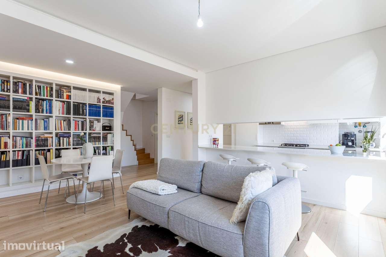 Apartamento T2 transformado em T3 com charme único em Alvalade - Grande imagem: 4/30