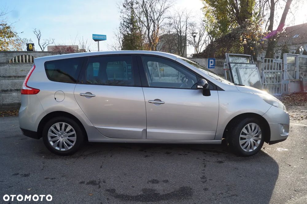 Renault Grand Scenic Gr 1.9 dCi Bose Edition - 4