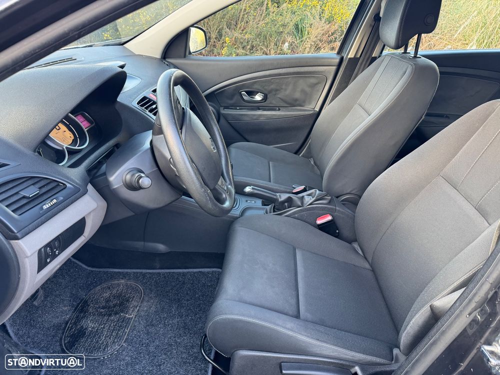 Renault Mégane 1.5 dCi Confort - 6